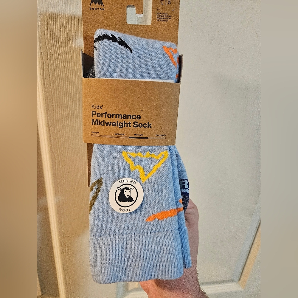 Burton Kids' Performance Midweight Socks: Blue: New With Tags: Size M/L